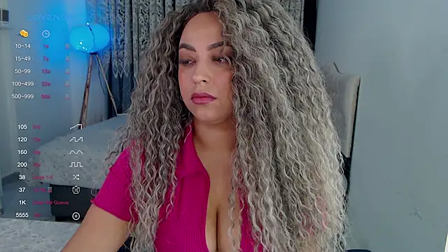 Snapshot of _Just_a_queen_3 chatting on October 18, 2025, 9:10 am Just a queen 3 online show from October 18, 2025, 9:10 am