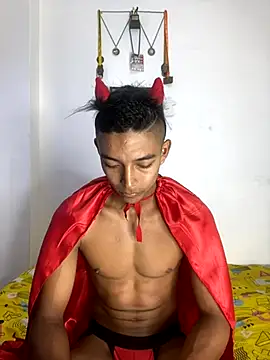 Demiansteven2 online show from October 28, 2025, 4:31 pm