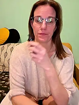 Snapshot of SpiceLea chatting on January 9, 2026, 4:10 pm SpiceLea online show from January 9, 2026, 4:10 pm