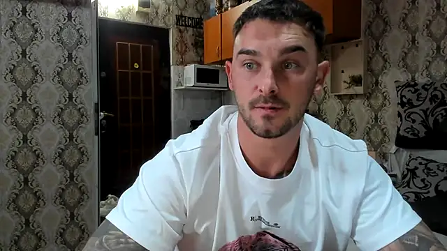 Snapshot of Jonmusclemaster chatting on October 5, 2025, 6:50 pm Jonmusclemaster online show from October 5, 2025, 6:50 pm