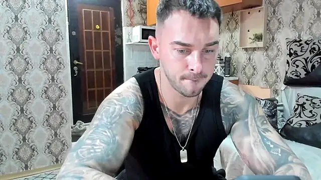 Snapshot of Jonmusclemaster chatting on October 11, 2025, 8:18 pm Jonmusclemaster online show from October 11, 2025, 8:18 pm