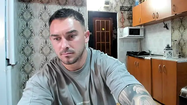 Snapshot of Jonmusclemaster chatting on November 2, 2025, 8:33 pm Jonmusclemaster online show from November 2, 2025, 8:33 pm