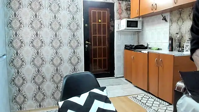 Snapshot of Jonmusclemaster chatting on November 5, 2025, 9:04 pm Jonmusclemaster online show from November 5, 2025, 9:04 pm