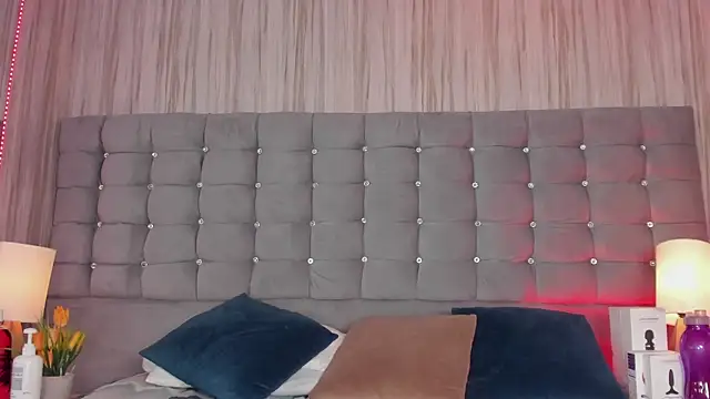 Poacahontasfg online show from October 14, 2025, 4:02 am