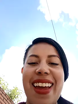  andrea30 online show from January 9, 2025, 2:18 pm