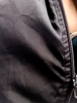  andrea30 online show from February 12, 2025, 12:44 pm