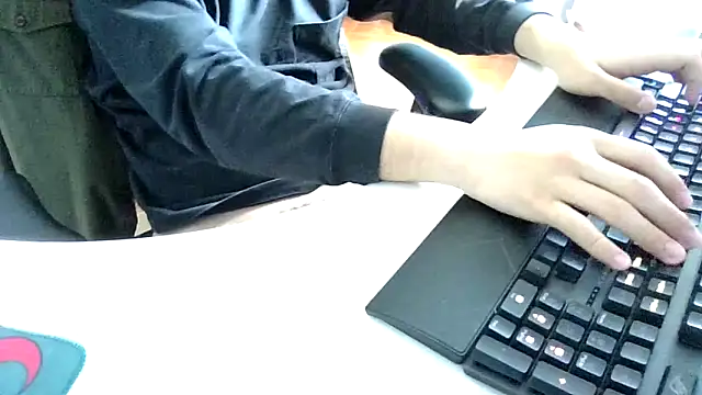 big-pig online show from April 20, 2026, 1:41 am