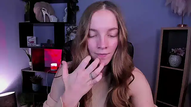 kenzie x online show from December 17, 2024, 11:06 am