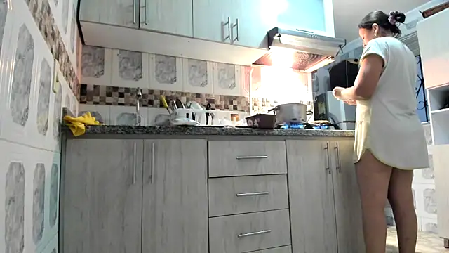 Snapshot of MarilynDavies chatting on November 29, 2025, 2:09 pm MarilynDavies online show from November 29, 2025, 2:09 pm