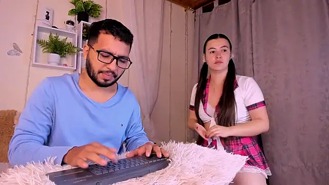 Idara and Edahi01 online show from February 8, 2025, 9:46 am