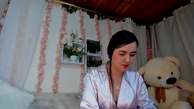 Idara and Edahi01 online show from November 9, 2025, 10:08 pm