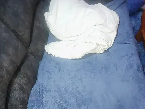 Snapshot of petitev chatting on October 17, 2025, 4:26 am petitev online show from October 17, 2025, 4:26 am