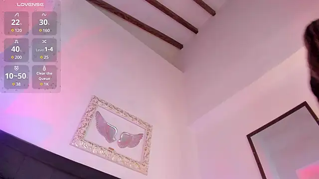 Mia 222 online show from March 13, 2025, 5:50 pm