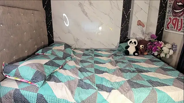 tattys sexy online show from April 18, 2026, 7:01 am