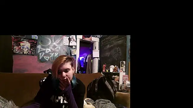 Snapshot of Esteem369 chatting on January 21, 2025, 2:33 am Esteem369 online show from January 21, 2025, 2:33 am