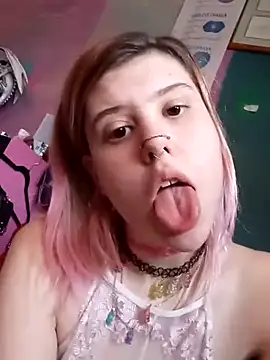 Snapshot of Esteem369 chatting on March 21, 2025, 10:39 pm Esteem369 online show from March 21, 2025, 10:39 pm