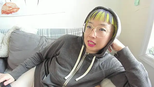 Snapshot of luxgray chatting on February 16, 2026, 8:05 pm luxgray online show from February 16, 2026, 8:05 pm