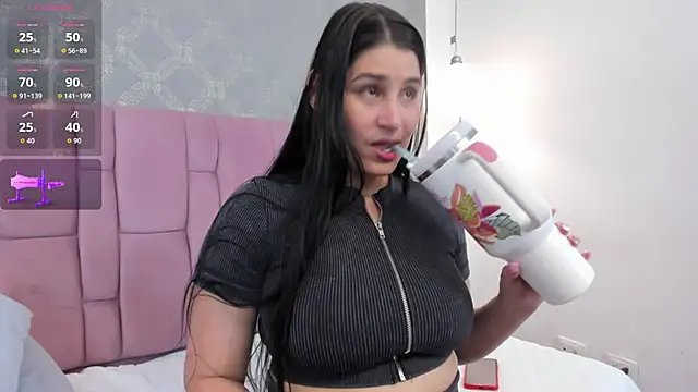 brithanyadams23 online show from November 23, 2025, 3:23 pm