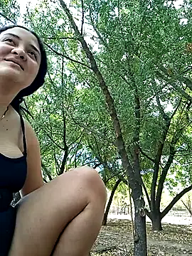 Liancy online show from October 8, 2025, 7:44 pm