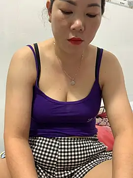 Snapshot of Baby-bigtits chatting on February 28, 2025, 5:04 am Baby-bigtits online show from February 28, 2025, 5:04 am