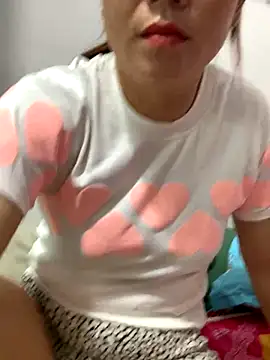 Snapshot of Baby-bigtits chatting on October 25, 2025, 2:52 am Baby-bigtits online show from October 25, 2025, 2:52 am