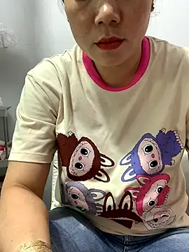 Snapshot of Baby-bigtits chatting on November 5, 2025, 2:11 am Baby-bigtits online show from November 5, 2025, 2:11 am