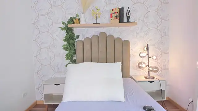 Roma  love online show from October 8, 2025, 11:52 am