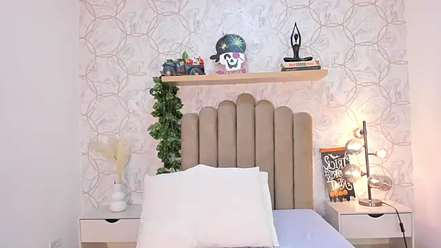 Roma  love online show from November 1, 2025, 12:07 pm