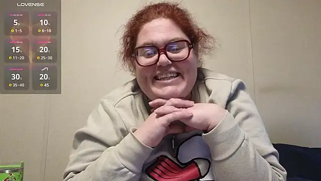 Snapshot of EmberCum chatting on February 6, 2025, 1:32 pm EmberCum online show from February 6, 2025, 1:32 pm