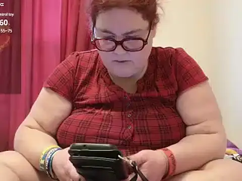 Snapshot of EmberCum chatting on February 10, 2025, 3:10 pm EmberCum online show from February 10, 2025, 3:10 pm