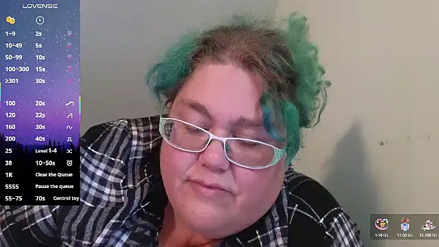 Snapshot of EmberCum chatting on September 30, 2025, 9:42 pm EmberCum online show from September 30, 2025, 9:42 pm