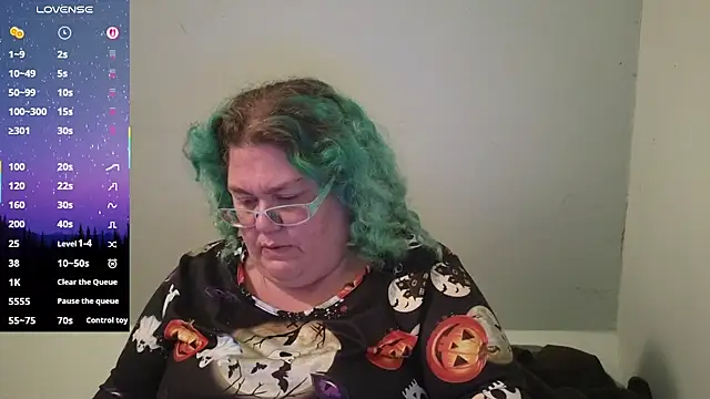 Snapshot of EmberCum chatting on October 4, 2025, 12:52 am EmberCum online show from October 4, 2025, 12:52 am