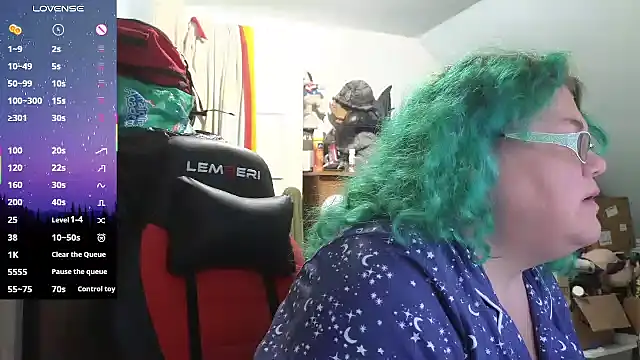 Snapshot of EmberCum chatting on October 30, 2025, 12:28 pm EmberCum online show from October 30, 2025, 12:28 pm