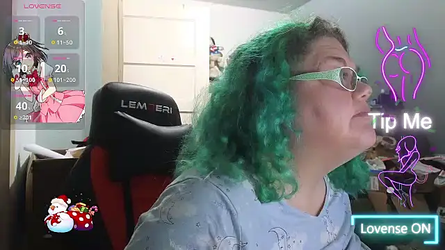 Snapshot of EmberCum chatting on November 2, 2025, 11:07 pm EmberCum online show from November 2, 2025, 11:07 pm