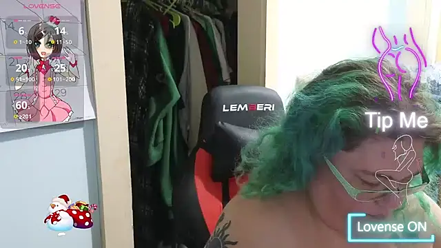 Snapshot of EmberCum chatting on November 17, 2025, 10:32 am EmberCum online show from November 17, 2025, 10:32 am