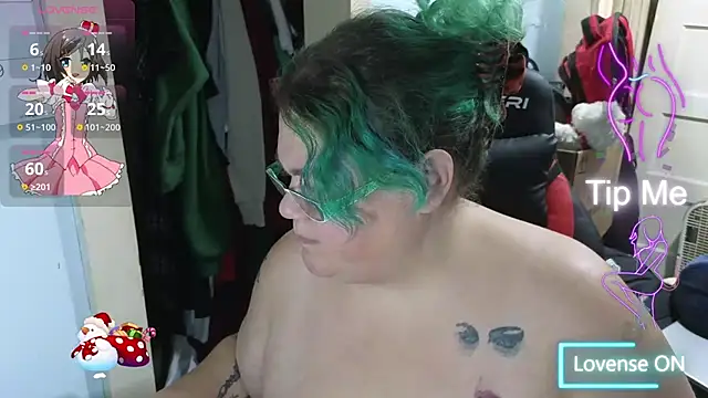 Snapshot of EmberCum chatting on November 18, 2025, 8:19 am EmberCum online show from November 18, 2025, 8:19 am