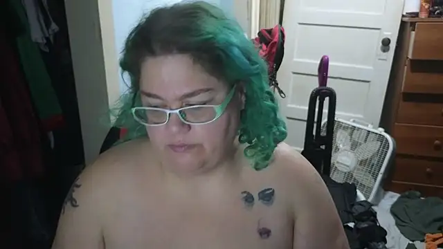 Snapshot of EmberCum chatting on November 25, 2025, 8:47 am EmberCum online show from November 25, 2025, 8:47 am