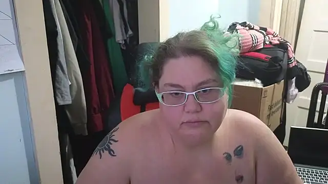 Snapshot of EmberCum chatting on November 28, 2025, 10:12 pm EmberCum online show from November 28, 2025, 10:12 pm