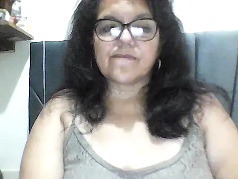 kassandra02 online show from October 3, 2025, 2:52 am