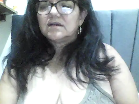 kassandra02 online show from October 13, 2025, 3:39 am