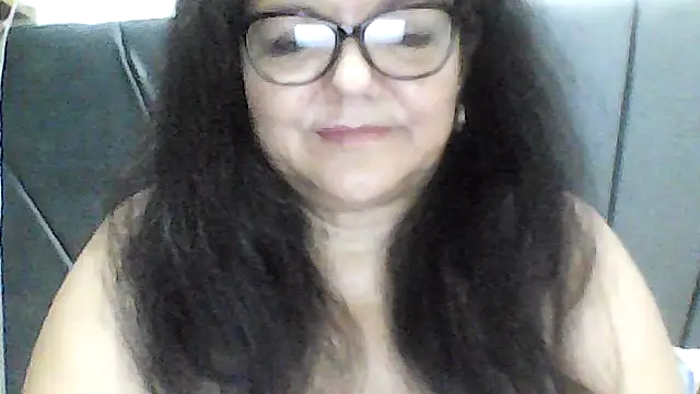 kassandra02 online show from October 15, 2025, 4:07 pm