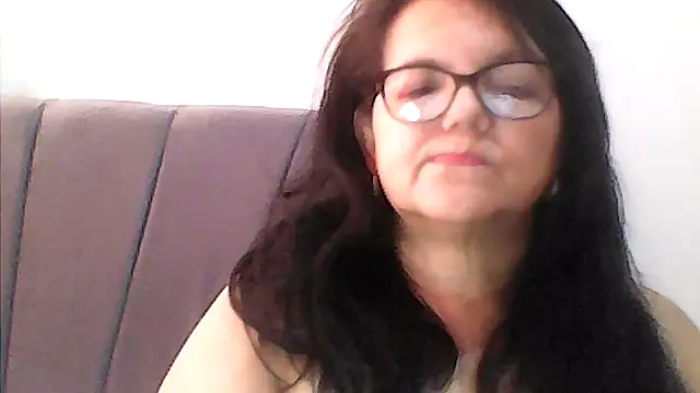 kassandra02 online show from November 10, 2025, 12:59 pm