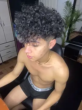 DavidfullOFlove online show from November 10, 2025, 11:04 pm