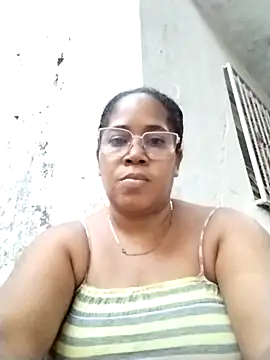 Snapshot of Arleth_Mars chatting on October 3, 2025, 11:57 pm Arleth Mars online show from October 3, 2025, 11:57 pm