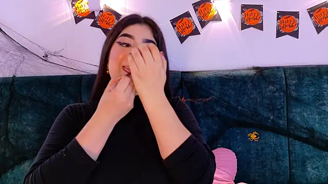 AgathaLynx online show from October 30, 2025, 10:38 am