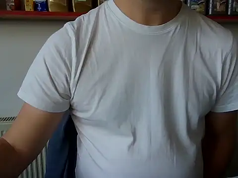 Snapshot of fikoivos chatting on February 14, 2026, 11:18 am fikoivos online show from February 14, 2026, 11:18 am