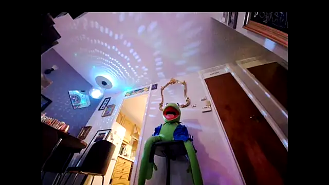 Snapshot of bibananaman chatting on February 12, 2025, 12:58 am bibananaman online show from February 12, 2025, 12:58 am