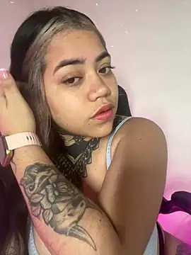 Snapshot of aliensexy chatting on January 31, 2026, 11:25 pm aliensexy online show from January 31, 2026, 11:25 pm