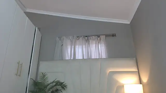 naughtyblackdolie online show from February 6, 2026, 9:56 am