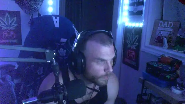 GeneralXMillyX online show from November 2, 2025, 6:16 am